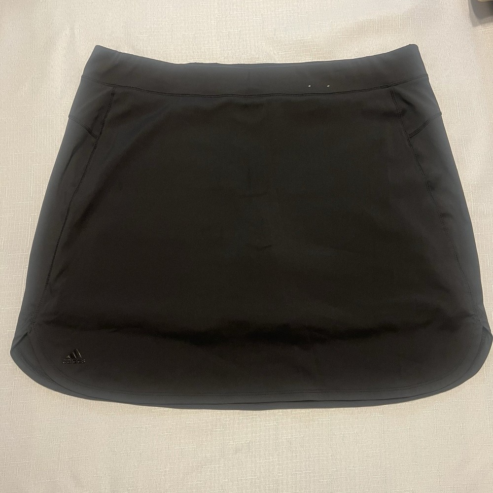Adidas Womens Medium Skort for Golf Tennis Pickleball Pull-On Design