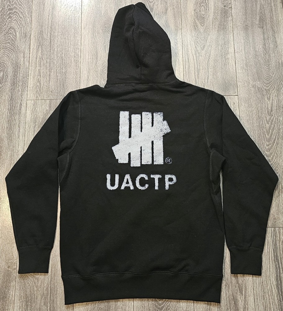 Undefeated UACTP Pullover Hoodie Black Back Logo Graphic  Men's Size Medium NWT