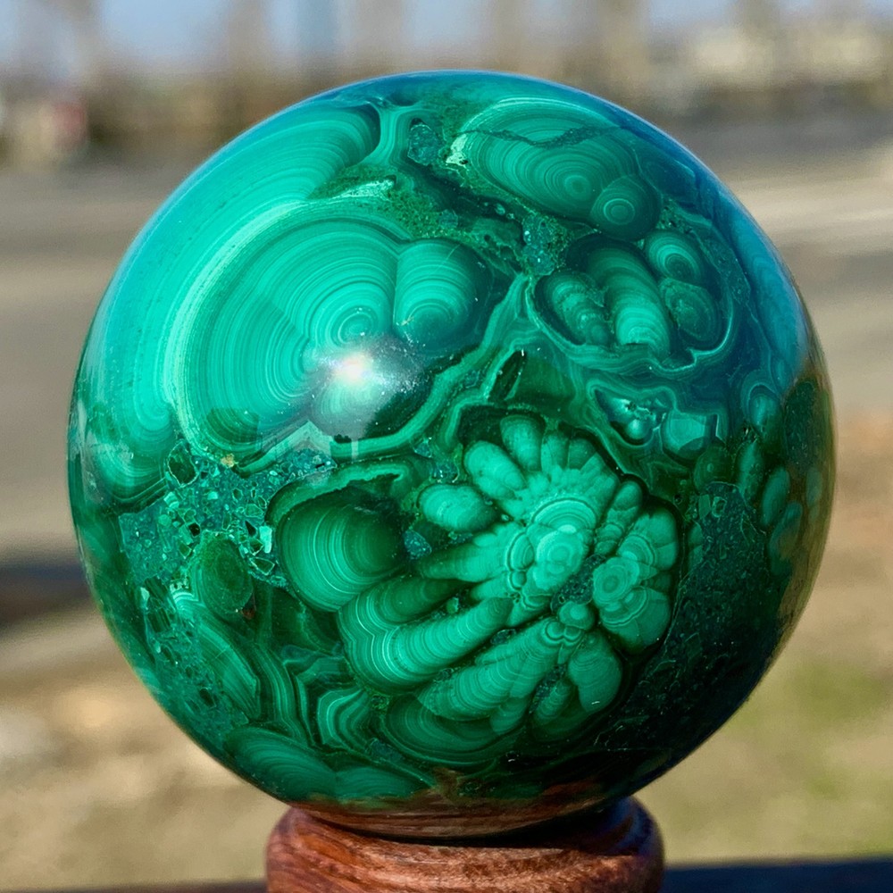 151G Natural glossy Malachite ball transparent cluster rough mineral sample