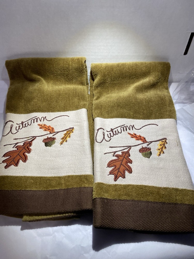 Fall/Harvest Leaves Acorn Hand Towel Set  Bath/Kitchen/Bar  16