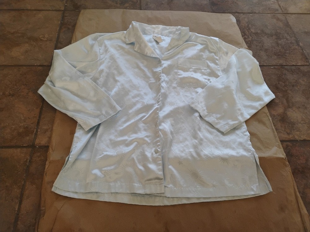 Women's Intimates Pajama Sleep Shirt Button Front Delicates Brand Size Large.