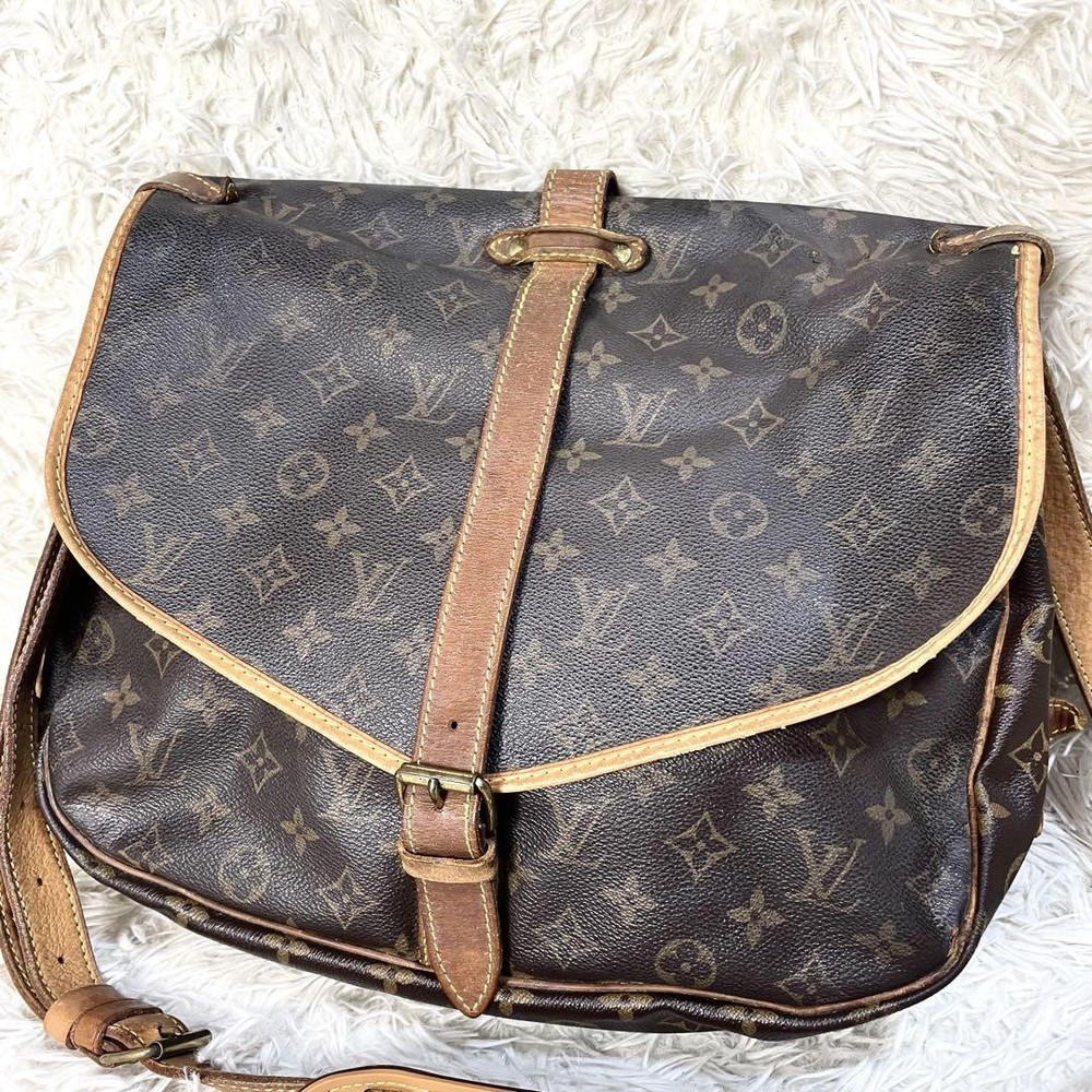 Louis Vuitton Saumur 35 Monogram Crossbody Shoulder Bag for Women