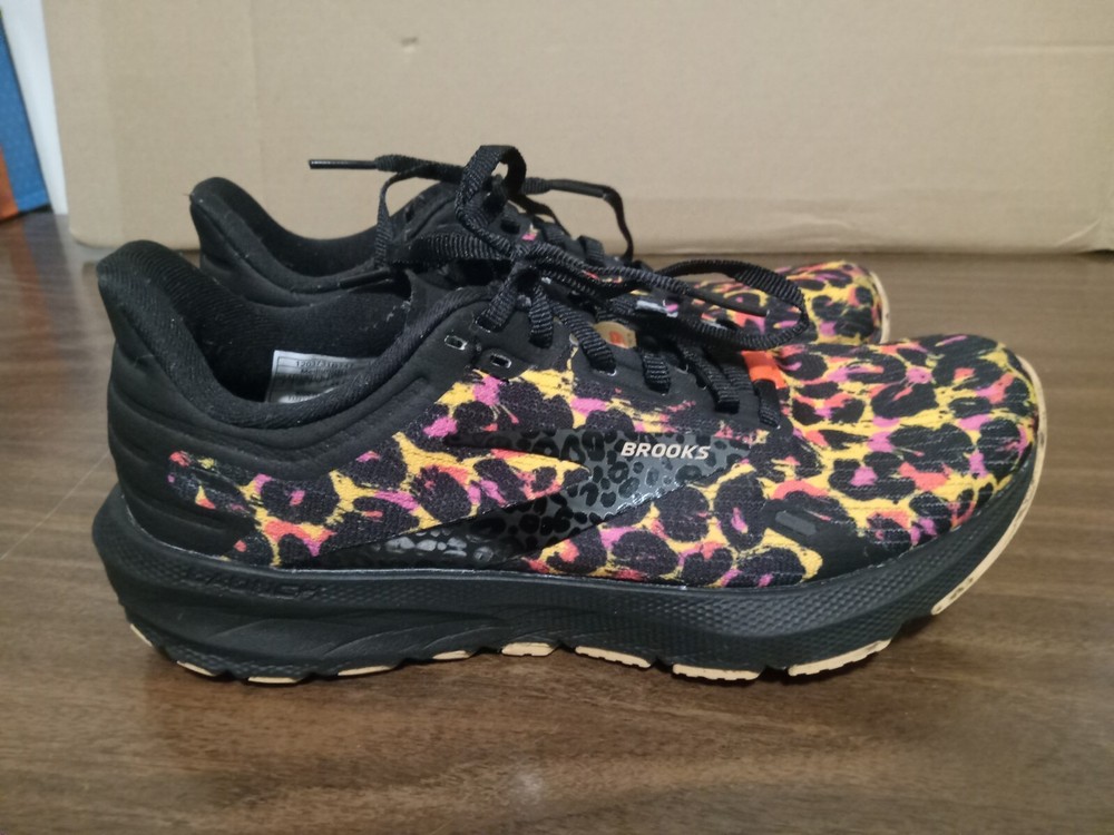 Brooks Launch 9 Wild Cheetah Womens Size 7 Running Sneakers Black Yellow Pink