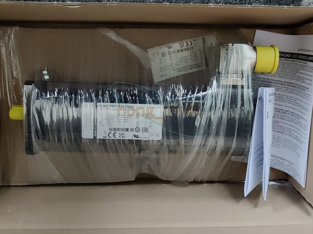 1X NEW SH30702P11F2000 servo motor SH30702P11F2000