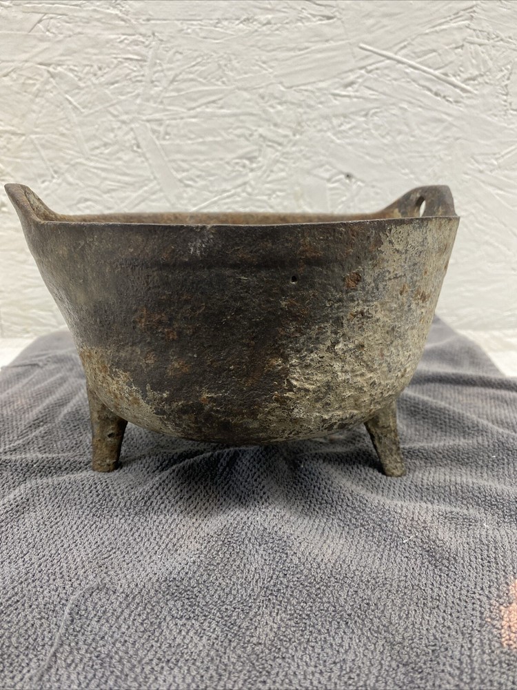 Cauldron Bean Cast Iron Pot 3 Footed Forged Iron Handle Gate Mark RARE Antique
