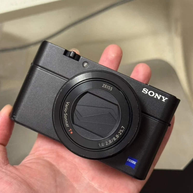 Sony DSC-RX100 III RX100M3 Digital Camera 20.1 MP SLR Built-in WiFi - 90% New