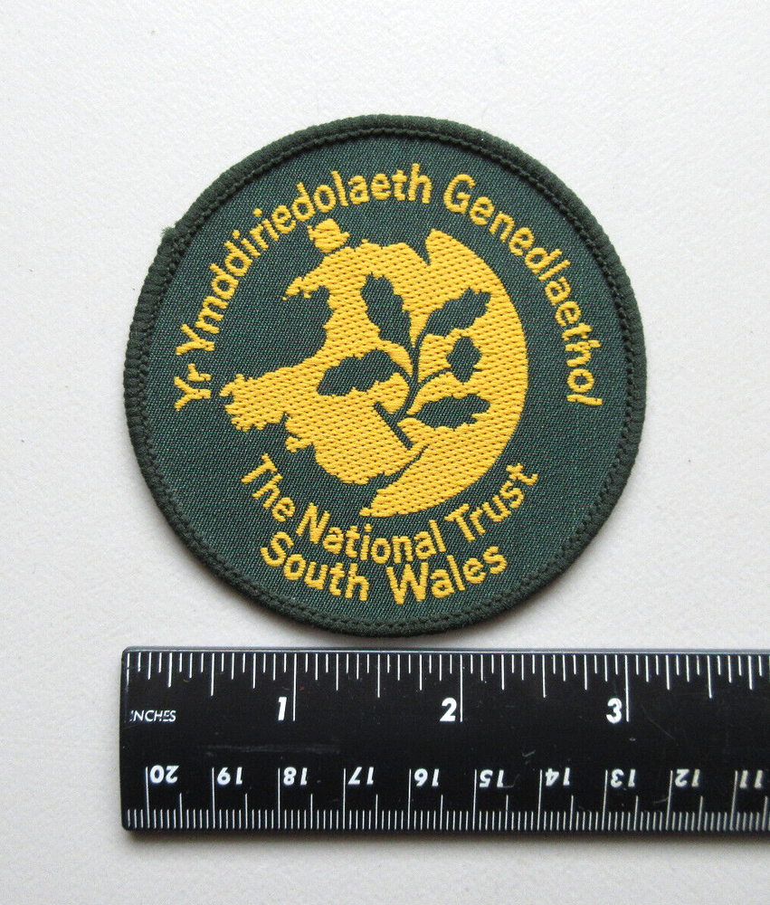 THE NATIONAL TRUST SOUTH WALES SOUVENIR & TRAVEL COLLECTIBLE PATCH