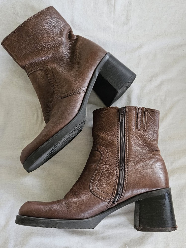 Hokus Pokus Vintage 90s Y2K Chunky Keel  Round Toe Brown Leather Boots SZ 8 M