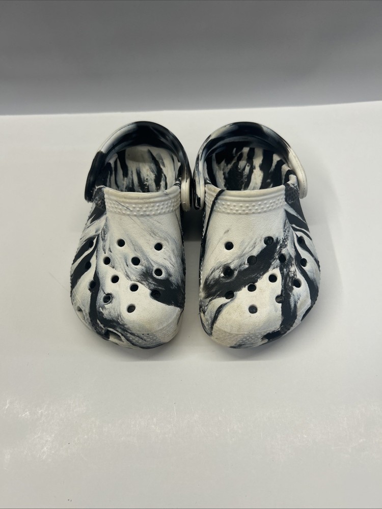 Crocs Classic Marbled Clog Shoes Black White Tie Dye Kids Size 6 Unisex Slip On