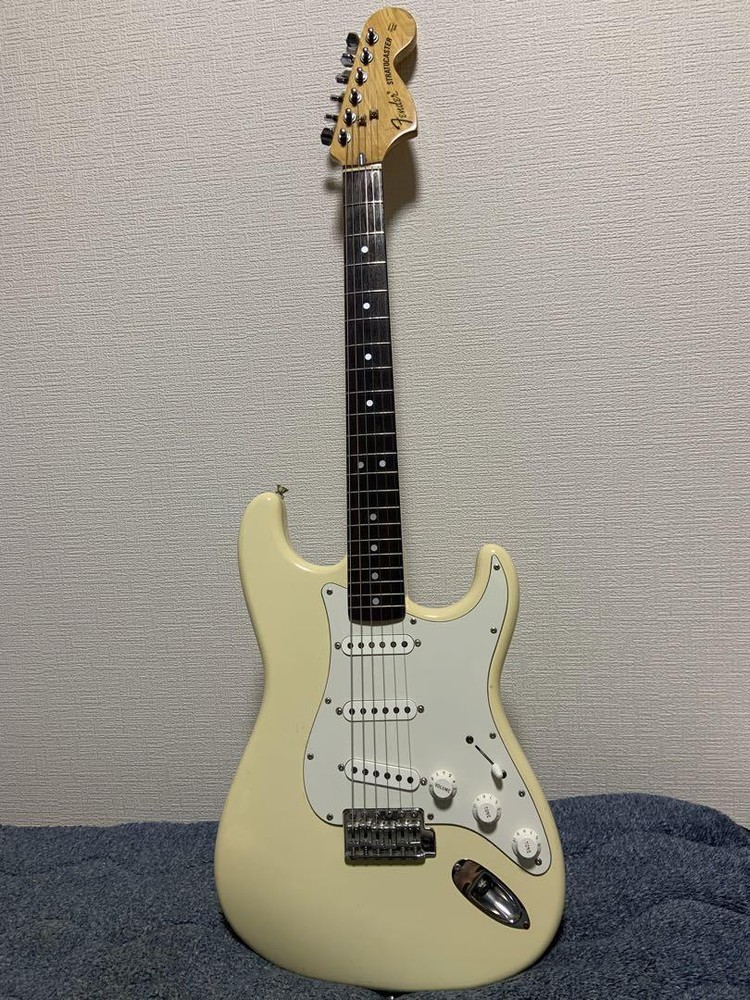 E Serial Fender Japan St72-55 Strat