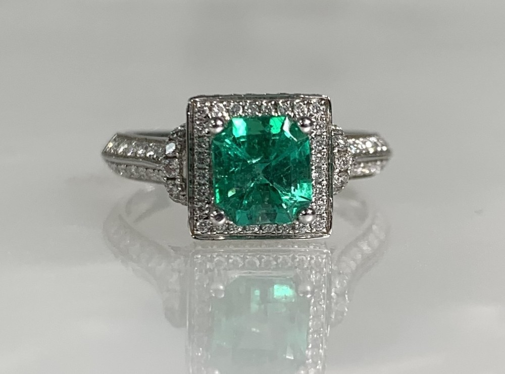 emerald and diamond ring 18k white gold