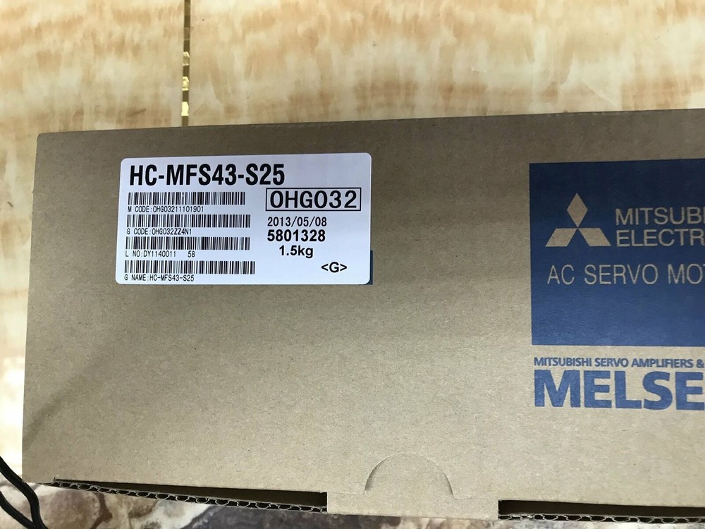 NEW MITSUBISHI IN BOX Servo Motor HC-MFS43-S25 One year warranty