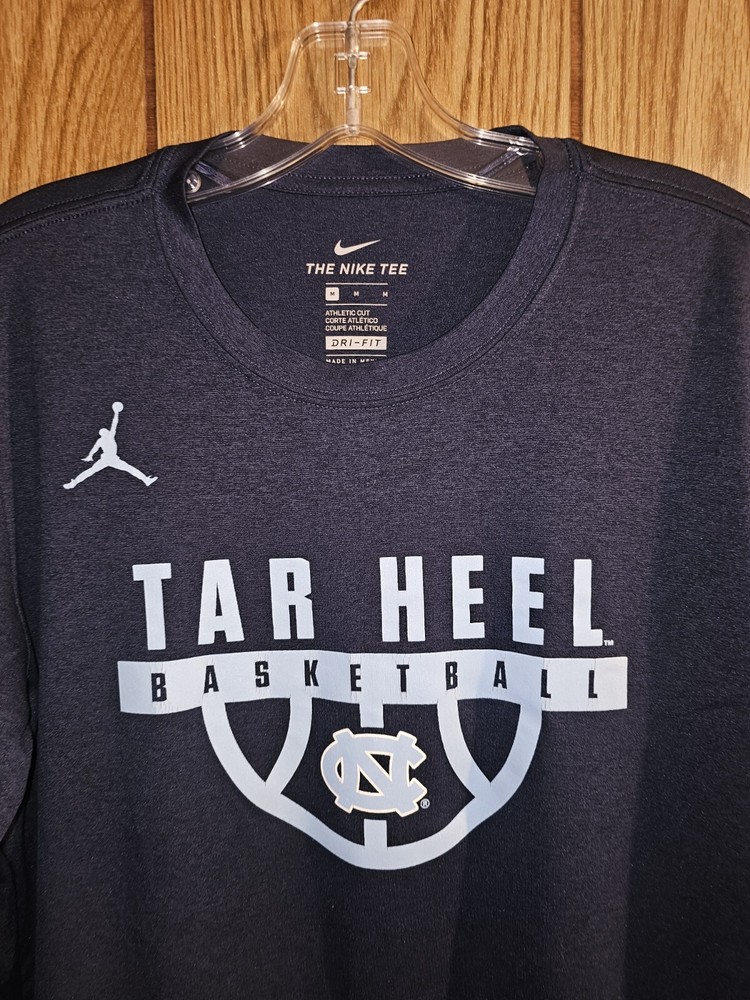 Nike Michael Jordan University Of North Carolina Medium Mens Blue Long Sleeve
