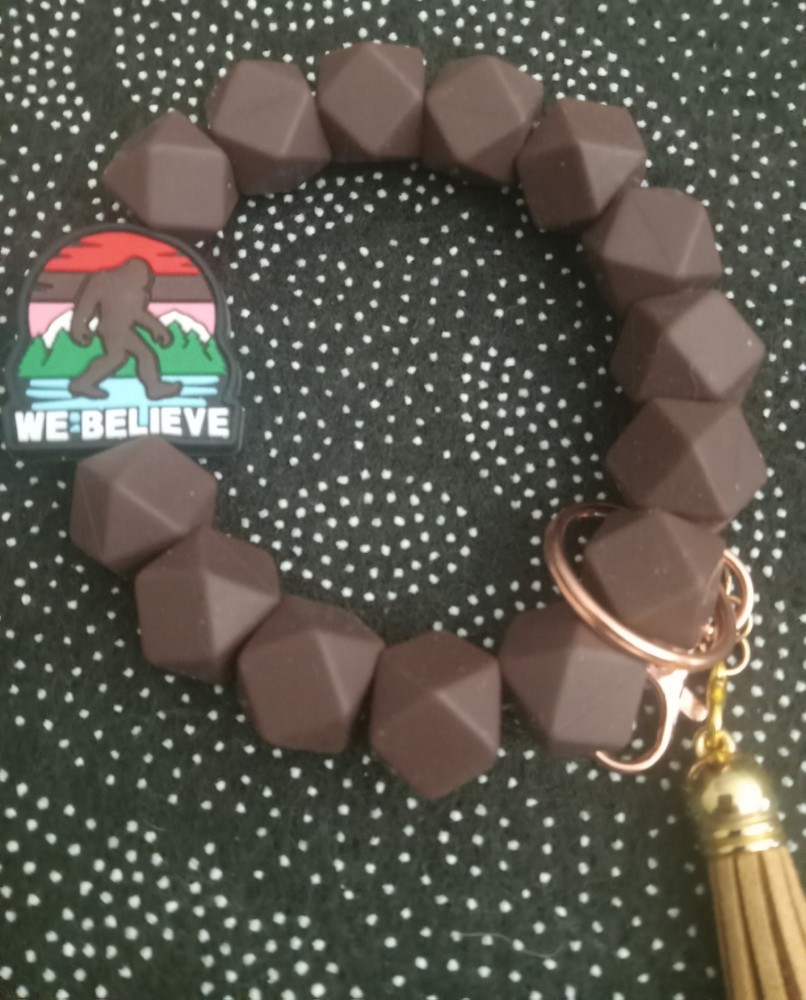 Compact Keychain Wristlet for Easy Carry