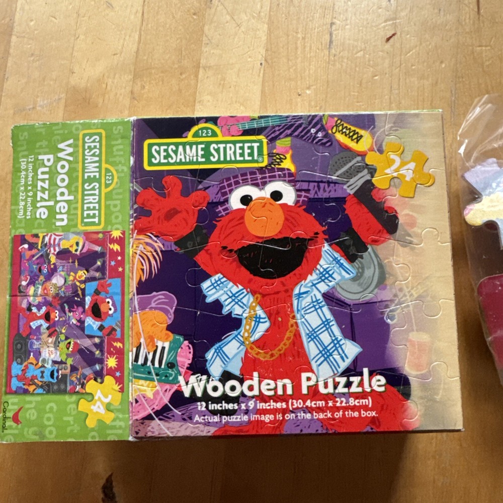 Sesame Street Grover Wooden Puzzle - 24 Pieces - Complete