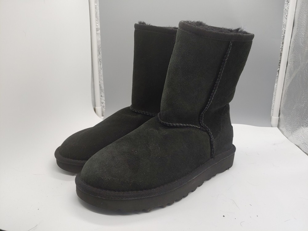 UGG Classic Short II Women’s Boots in Black 1016223 -BLK SIZE 5 US
