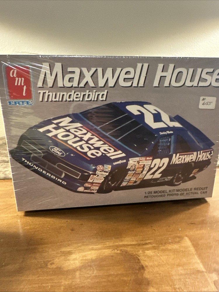 1991 AMT ERTL 22 Sterling Marlin Maxwell House Thunderbird 1/25 Model Kit Sealed