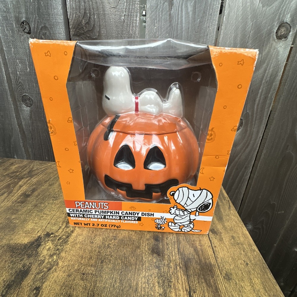 Snoopy Halloween Pumpkin Candy Bowl or Cookie Jar with Original Box