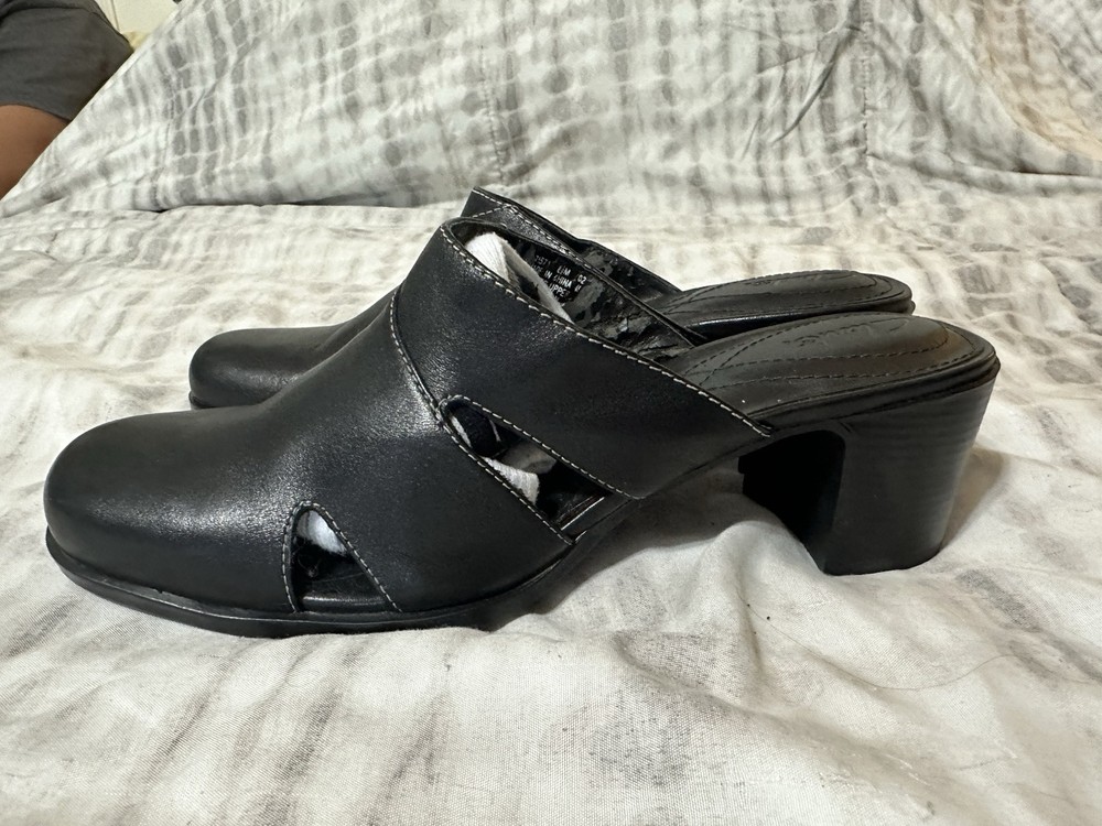 Clarks Womens Leather Slip On Loafers Size 8.5M Black Comfort Shoes