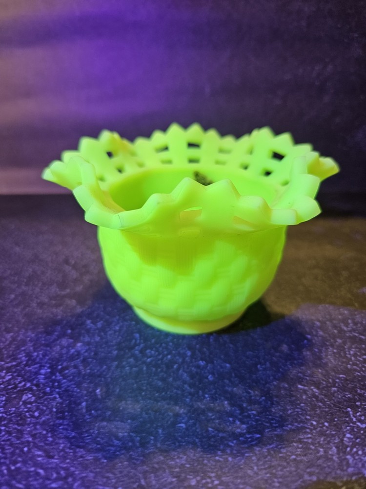 Vintage Fenton UV Lime Custard Glass Lace Basket Weave Vase with Original Sticker