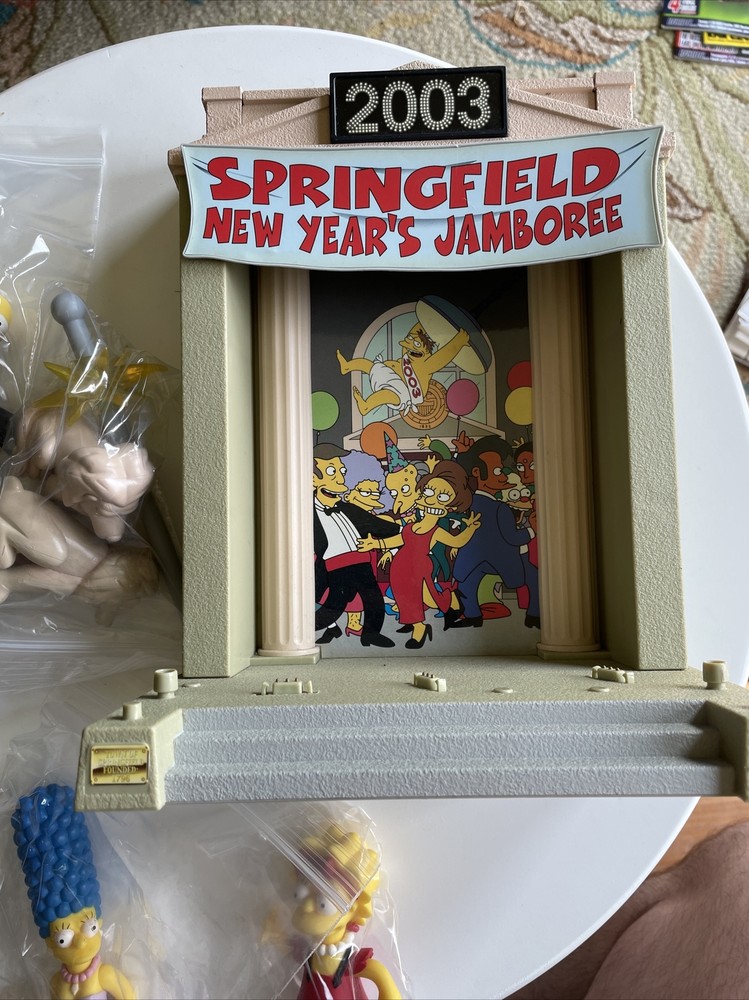 Playmates The Simpsons: NEW YEARS EVE World of Springfield set complete-image
