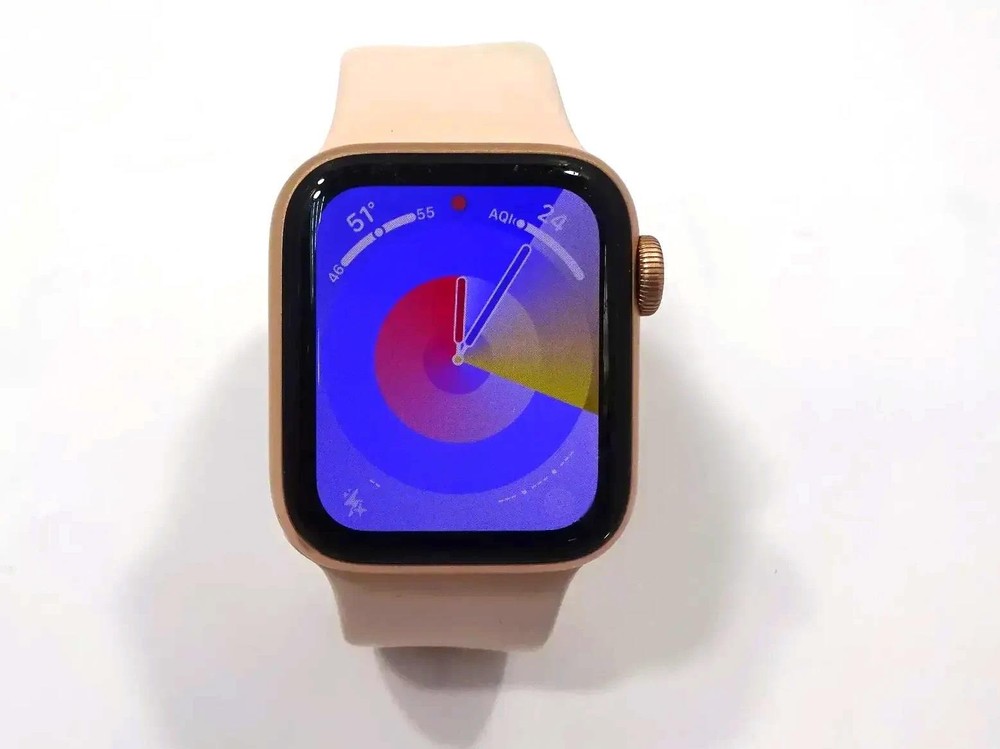 Apple Watch Series SE GPS + LTE 40mm Rose Gold Aluminum Case A2353