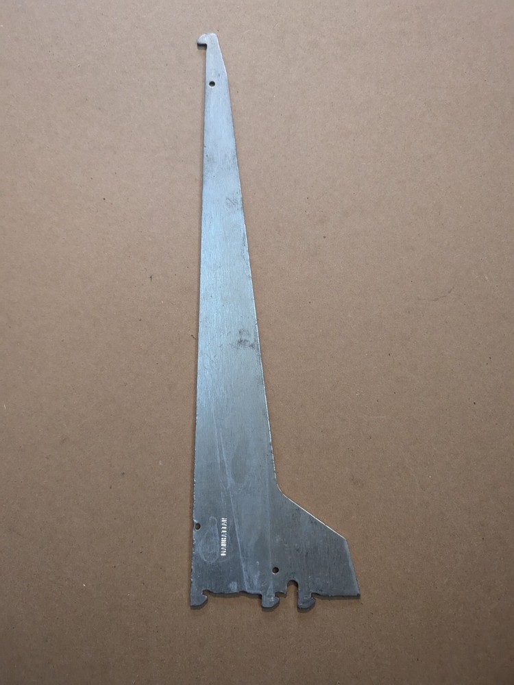 Manhattan Metal Shelf Bracket 16.5