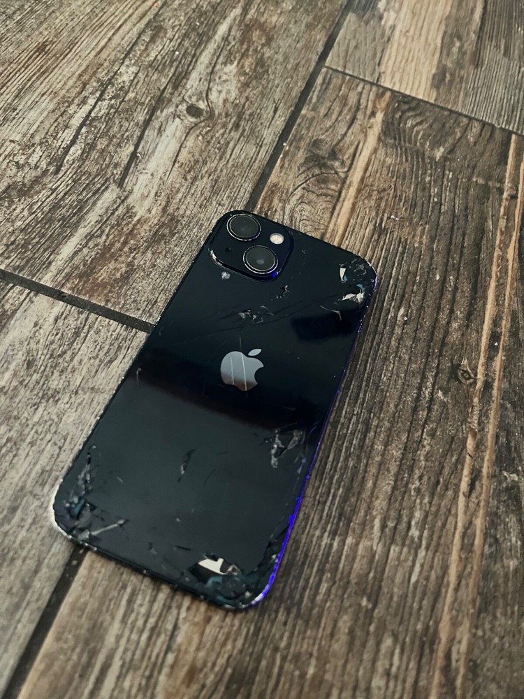 Apple iPhone 13 Pro - 128 GB - Gray (Unlocked)