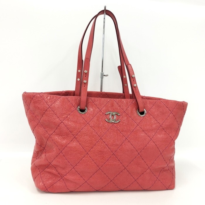 CHANEL Matelasse Coco Mark Leather Tote Bag in Pink