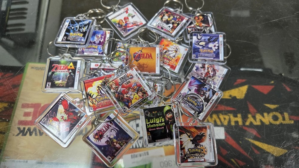 Nintendo 3DS N3DS Game Art Video Game Keychain | Chain | Pendent (Front & Back)