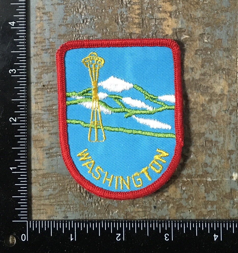 Vintage 1970s Washington Space Needle Mt Rainier Souvenir Sew-On Patch WA