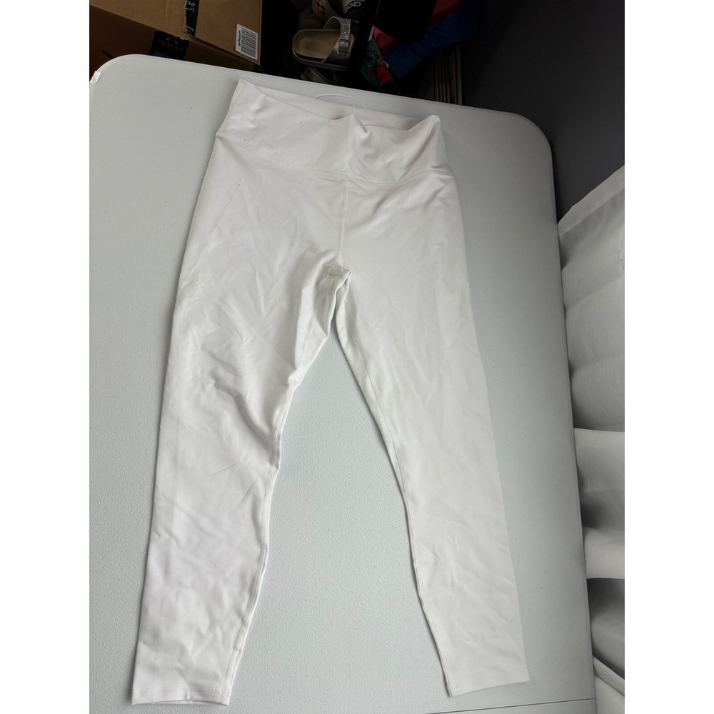 Fabletics High-Waisted PowerHold 7/8 Leggings Chaffe-Resistant White L