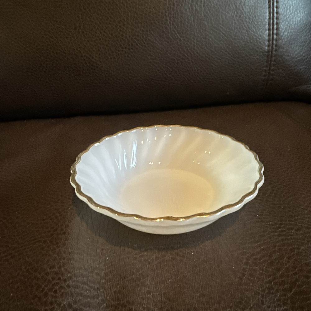 Vintage Anchor Hocking Fire King White Swirl Gold Trim Berry Bowl  