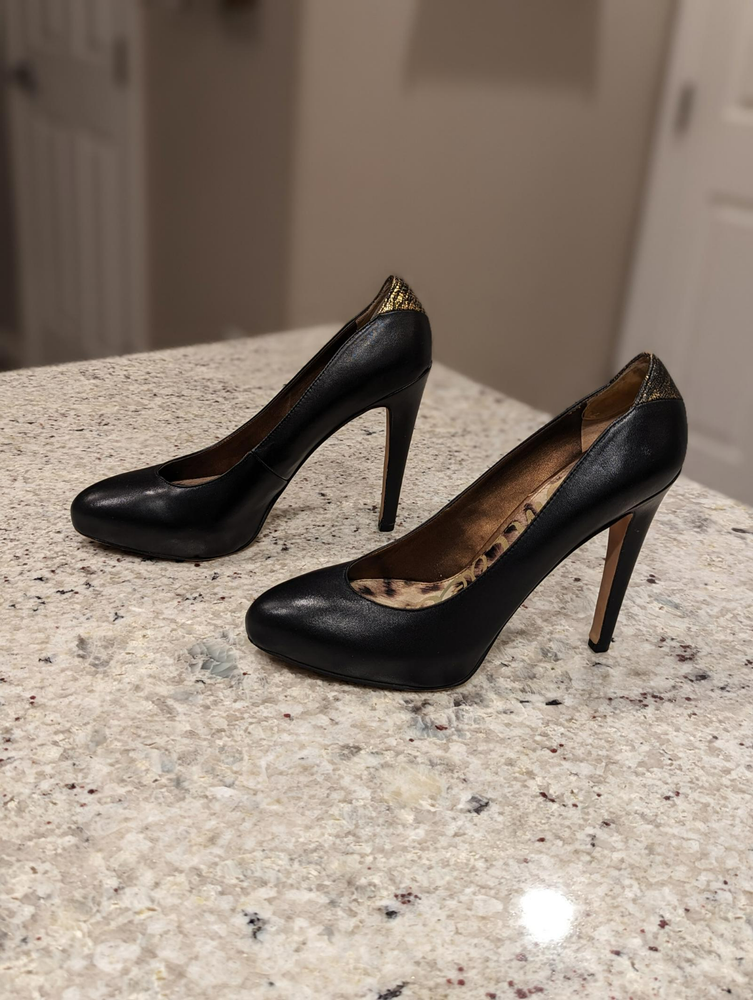 Sam Edelman Black Leather Pumps