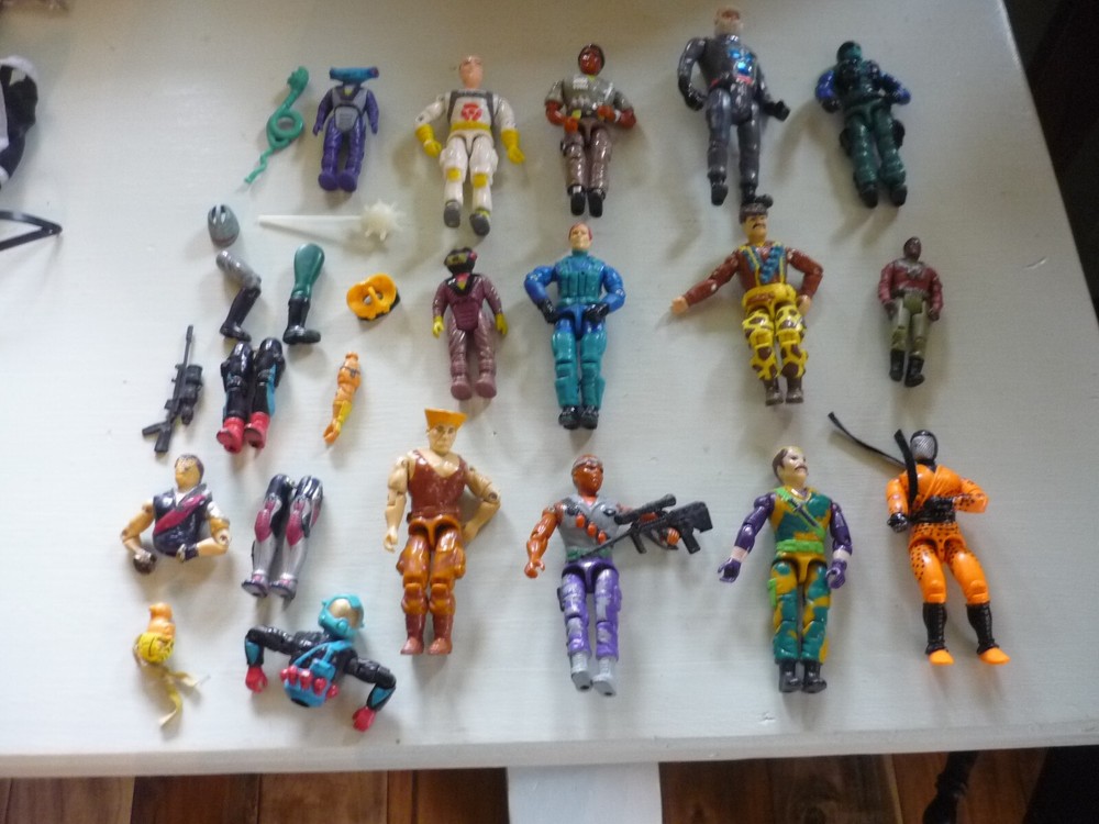 LOT VINTAGE 12 GI JOES PARTS WEAPONS 1980-1990'S ACTION FIGURES