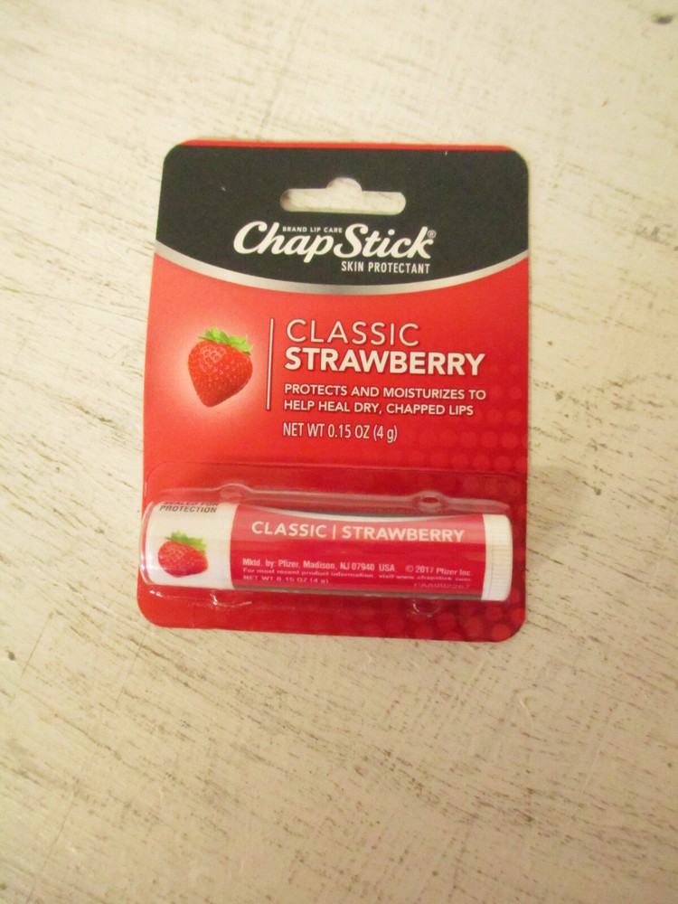 ChapStick Strawberry Lip Balm - 0.15oz