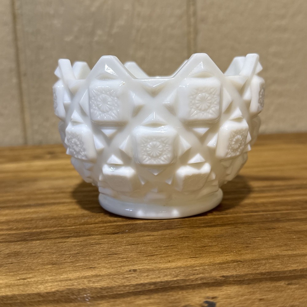 Vintage Westmoreland Quilted Hobstar Pattern Candy Dish
