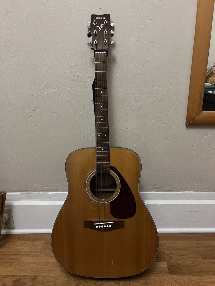 Yamaha F-325 Acoustic Guitar with New Steel Strings and Strap Included