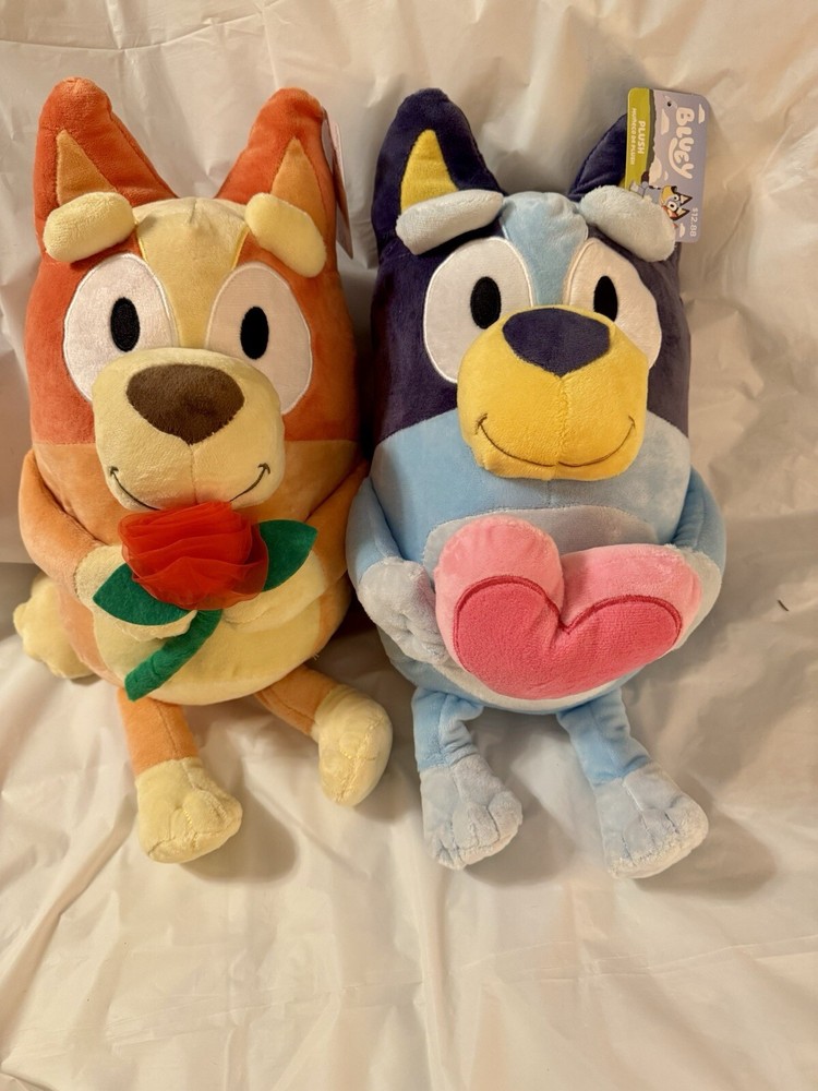 Bluey and Bingo Valentine’s 17” Plushies set
