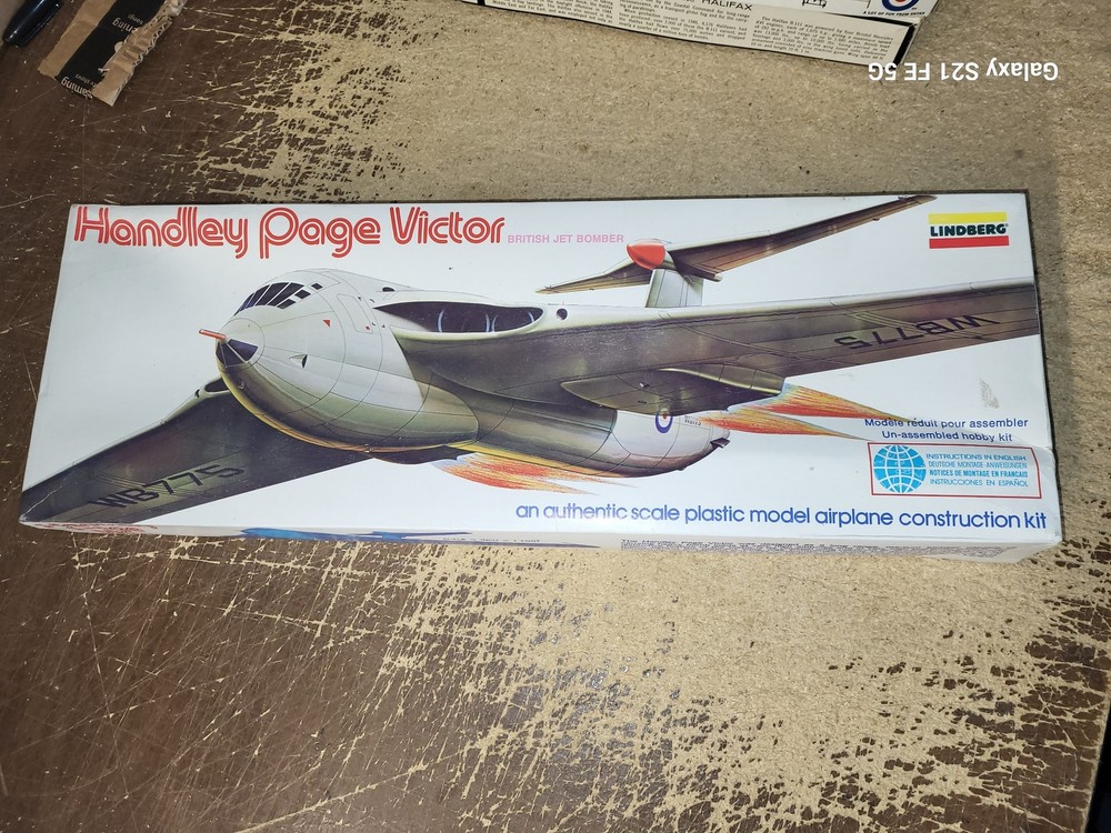 Lindberg Handley Page Victor British Jet Bomber Model Unboxed #5312