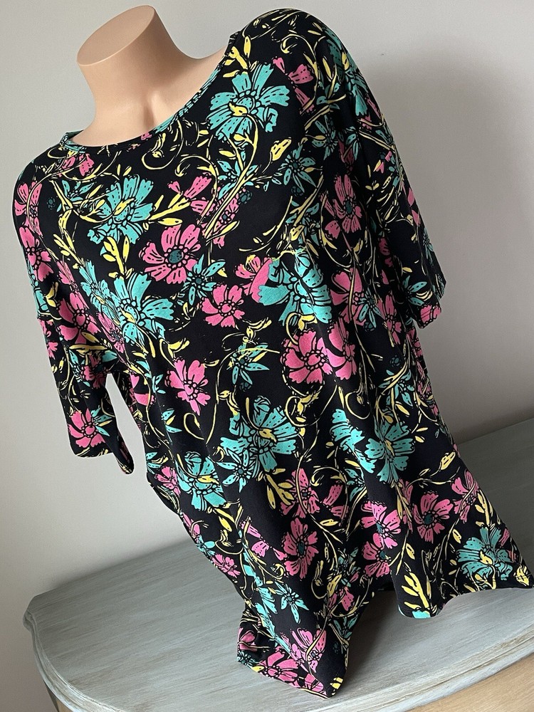 LuLaRoe Irma Floral T-Shirt Medium Black Teal Blue Yellow Pink