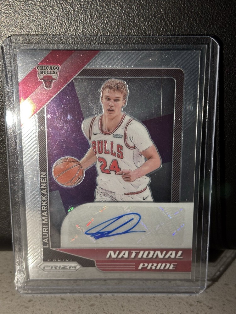Lauri Markkanen 2020-21 Chronicles Prizm National Pride Autograph /99 NPS-LMK