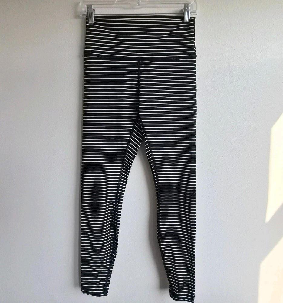 lululemon Wunder Under Women's Striped Ankle Leggings Black White Size 8
