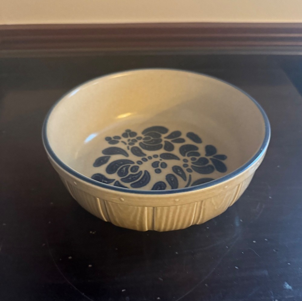 Pfaltzgraff Folk Art 1qt Harvest Stoneware Serving Bowl 7 3/8 Inch