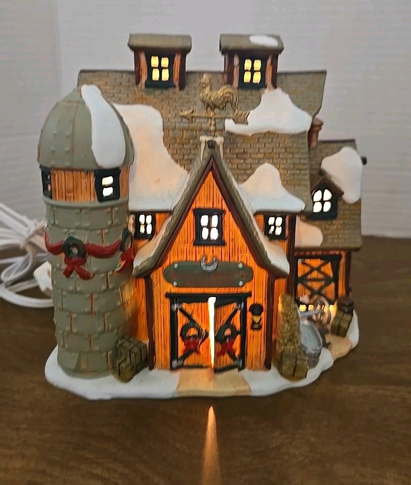 Lemax Retired Rare 2002 Harvest Crossing Millers Barn 25658A No Box Collectible  