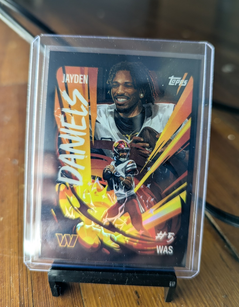 2025 Topps Chrome Jayden Daniels UV-19  Washington Commanders Ultra Violet SSP