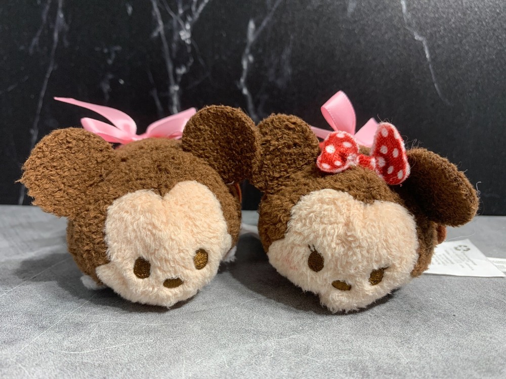 Mickey and Minnie - Disney Valentines Tsum Tsum 3.5