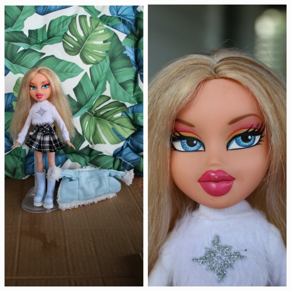 Bratz Winter Girlz Cloe Fashion Doll with Cozy Outfit
