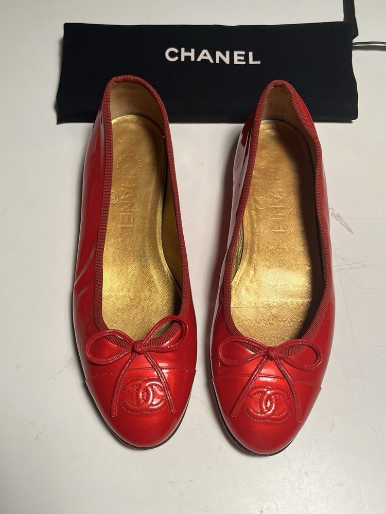Chanel Red Patent Leather Ballet Flats Size 37