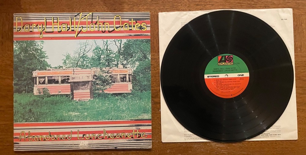 Hall and Oates - Abandoned Luncheonette - 1973 Pressing- Vinyl VG+.